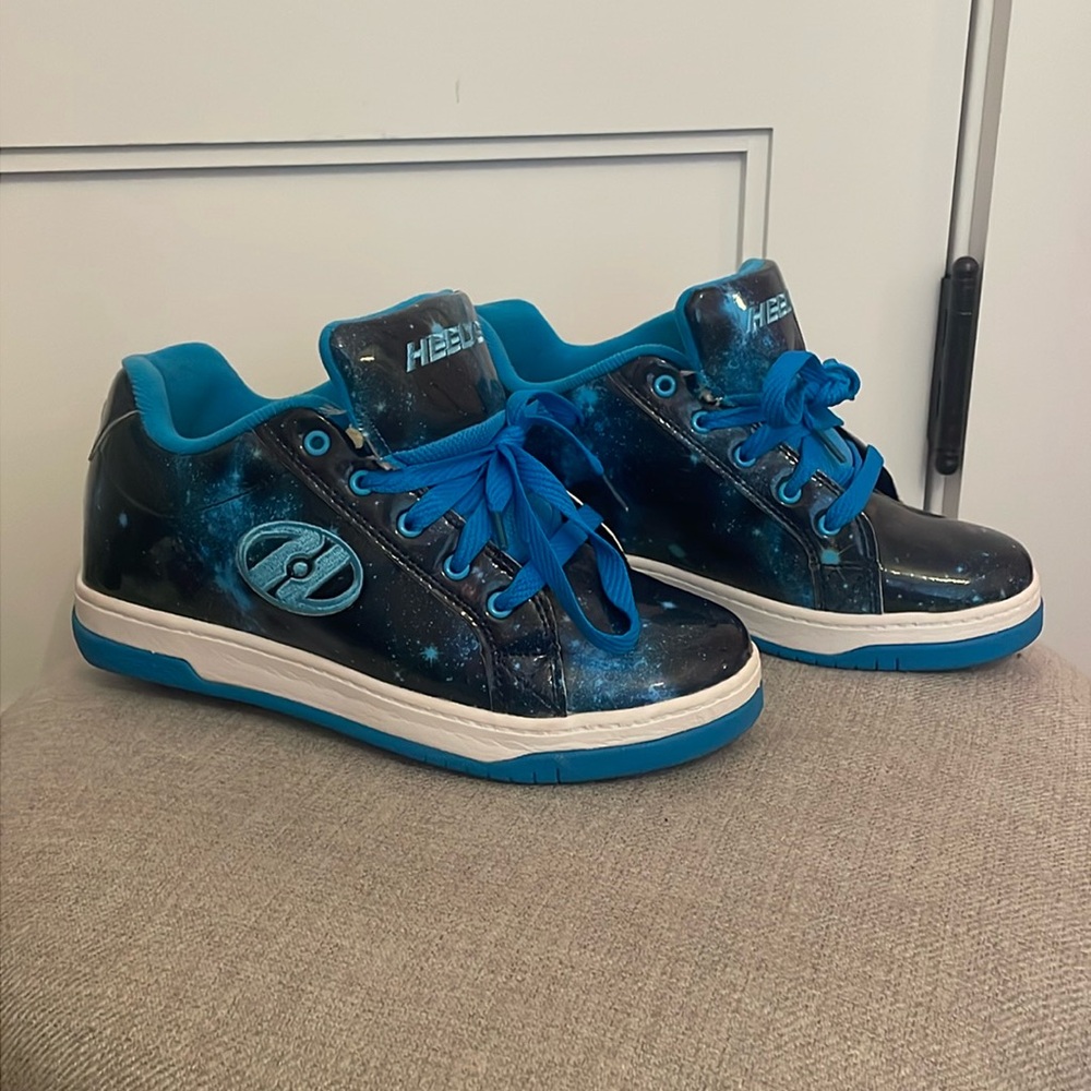 Galaxy Kids Heelys Size 6 with wheel detachment only